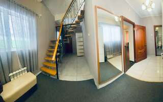 Санаторий Радуга Уфа Коттедж двухэтажный с баней-1